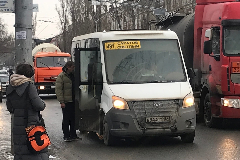 Жители закрытого военного городка, в котором проживает 12 тысяч человек, вновь могут остаться без единственного автобусного маршрута до Саратова