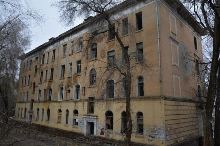 Аварийный дом-памятник в Саратове за 53 миллиона купил предприниматель из Чечни, который специализируется на аренде и гостиницах