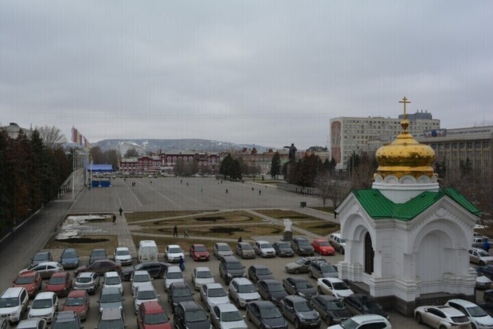 «Находится на стадии внедрения»: на «тайном» совещании заявили о готовности к появлению платных парковок в центре Саратова