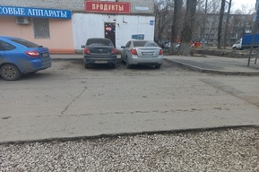 «Ремонт ведётся отвратительно»: саратовчанка рассказала о дороге в Заводском районе, которая разрушается семь лет