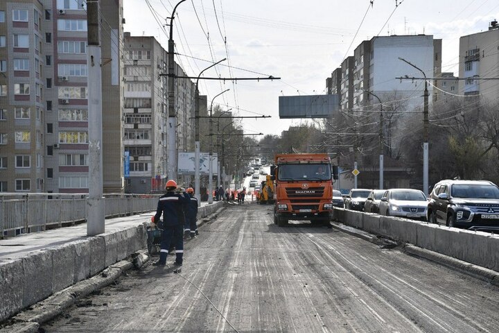 Пробки на улице Чернышевского. Дату окончания ремонта моста через Глебучев овраг сдвинули на несколько месяцев
