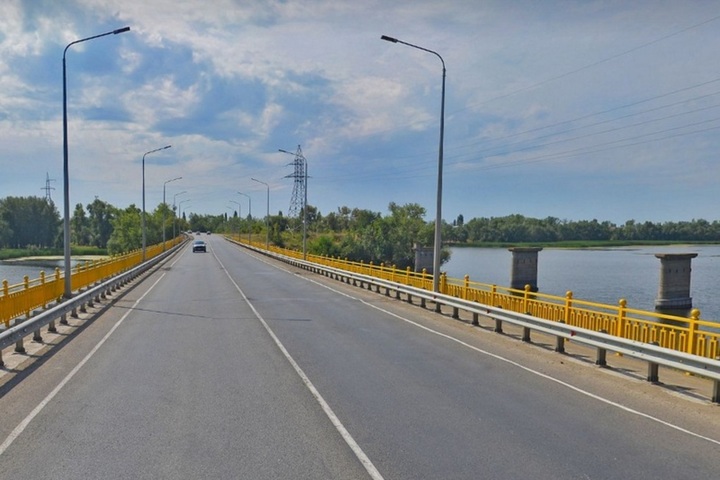 В Саратовской области собираются устроить освещение на 13 участках федеральных трасс, а два моста расширить до четырех полос