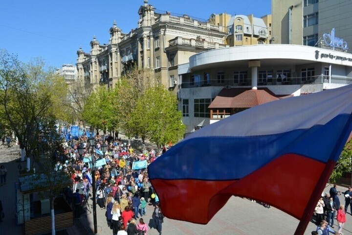 Стало известно, состоятся ли в этом году первомайская демонстрация и шествие 