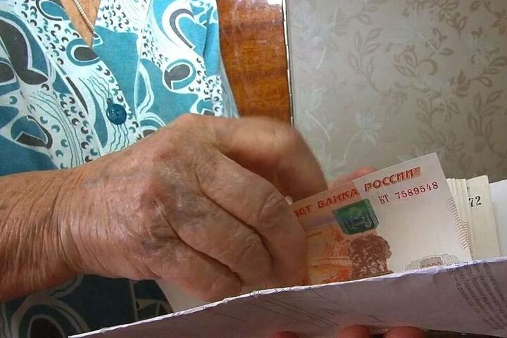 Пенсионерка отдала аферистам полмиллиона рублей, чтобы спасти свою дочь от ответственности за серьезное ДТП