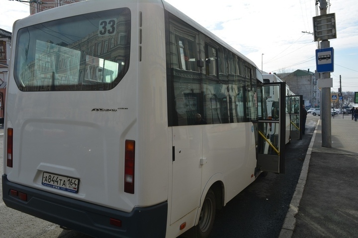 Перевозчикам собираются в нагрузку к популярному саратовскому автобусному маршруту отдать два бесхозных дачных