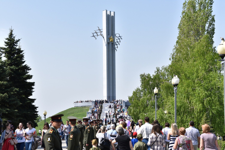 В Саратове собираются добиваться возвращения первоначального облика мемориала «Журавли», искаженного более 20 лет назад