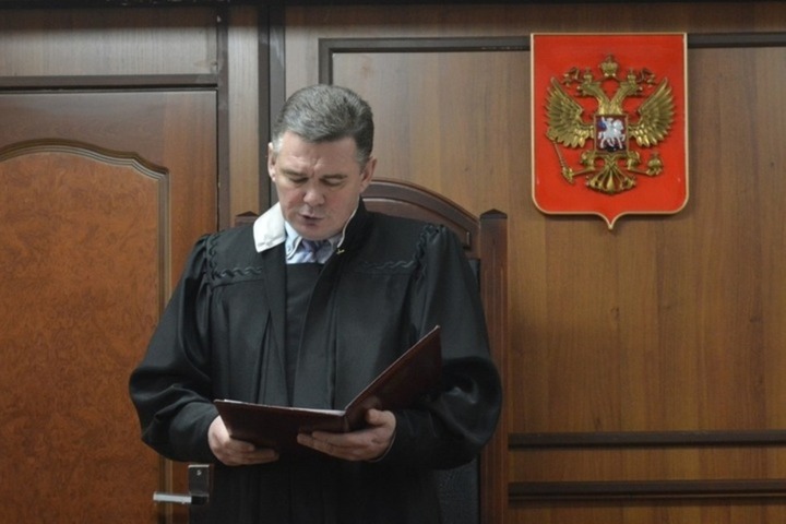 По решению президента РФ, региональный военный гарнизонный суд обрел нового главу, а Саратовский областной суд — зампреда