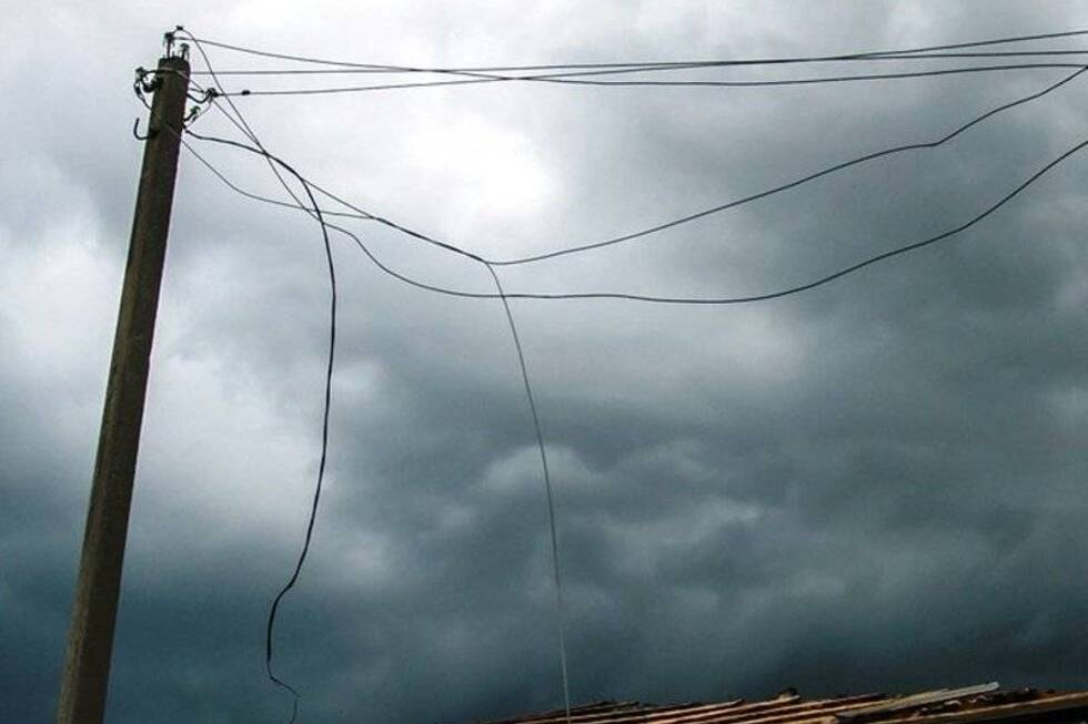 «Возможен обрыв линии электропередач»: в Саратове ожидается гроза