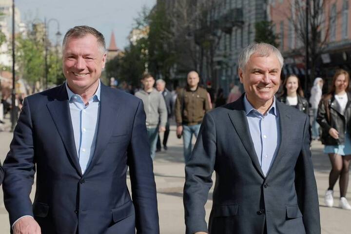 Вице-премьер РФ поделился впечатлениями о прогулке по центру Саратова: «Рекламы много»