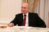 Владимир Путин отметил заслуги трех жителей региона: один получил медаль, а двое — почетные звания
