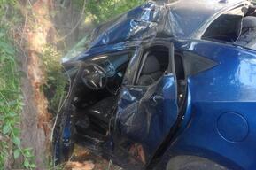 В Энгельсе и Новобурасском районе 19-летние водители устроили ДТП и разбили машины 