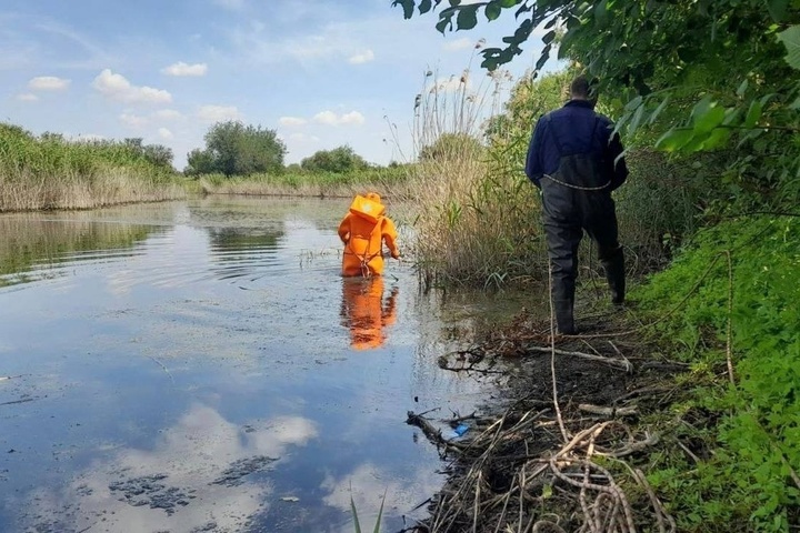 Из реки в Новоузенске достали тело мужчины