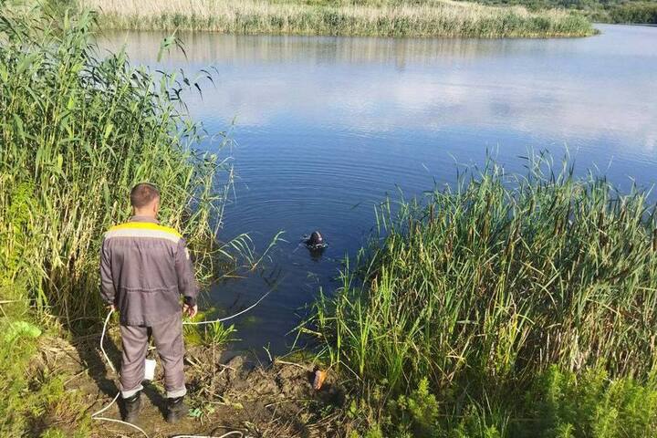 Водолазы нашли в пруду тело мужчины, утром ушедшего на рыбалку