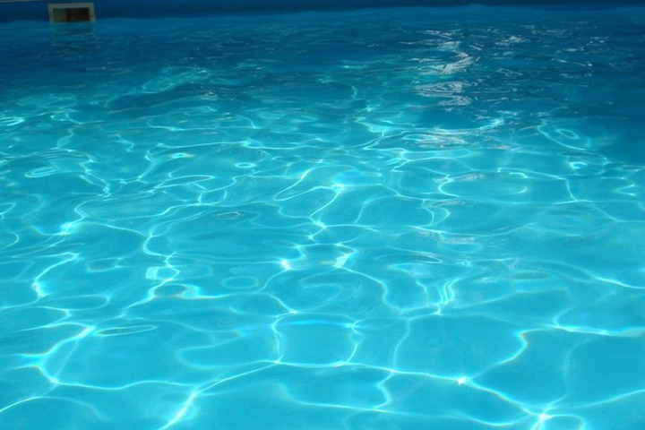 Смерть восьмилетней девочки в бассейне в Балаково. Следователи считают, что инструктор ушла с рабочего места
