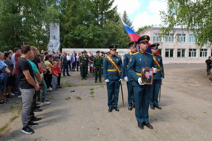 В Балтае простились с 34-летним мобилизованным, погибшим в ходе СВО