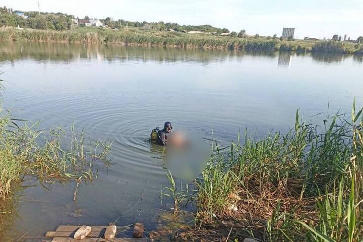 В Гагаринском районе водолазы вытащили из пруда тело утонувшего пенсионера