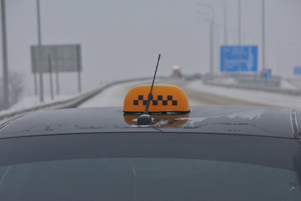 Саратовский губернатор утвердил порядок выдачи бесплатных разрешений на работу в такси