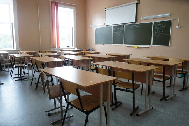 «С 1 сентября будет учиться 40 человек в классе»: жительница Кировского района пожаловалась на нехватку мест в школе «Солярис»