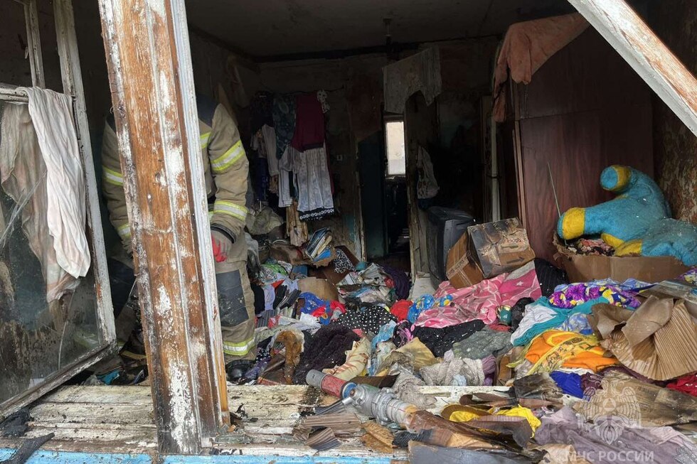 Из-за загоревшихся вещей в энгельсском общежитии эвакуировали 25 человек