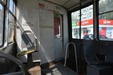 На оставшихся трамвайных маршрутах в Саратове оставили старые переполненные вагоны: жители требуют объяснений