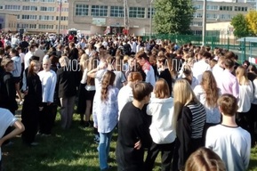 «Когда уже это закончится?»: жители Балаково возмущены очередной эвакуацией из школы