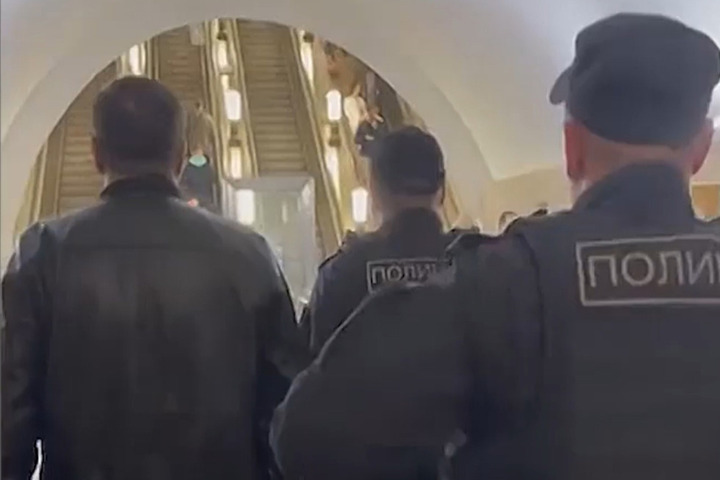 НТВ: в Москве задержан житель Балаково, приговоренный к 14 годам лишения свободы за педофилию (ранее перед ним извинялся прокурор)
