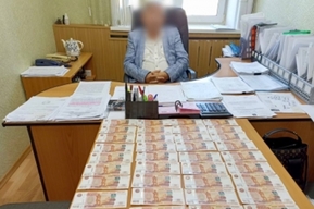 Экс-начальник одного из отделов предприятия Балаково получил крупную взятку. Возбуждено уголовное дело 