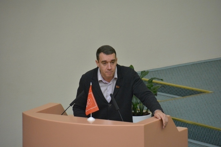 Саратовский депутат пригрозил выйти с пикетом к банкротящемуся оборонному предприятию