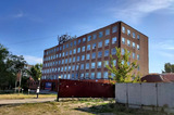 Экс-мэр Михаил Исаев внезапно обнаружил официально не существующее огромное офисное здание в Саратове, которое больше 20 лет не замечали власти