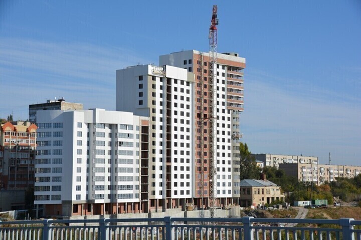 Средняя цена квартиры в новостройке Саратова приблизилась к 5 миллионам рублей и продолжает расти