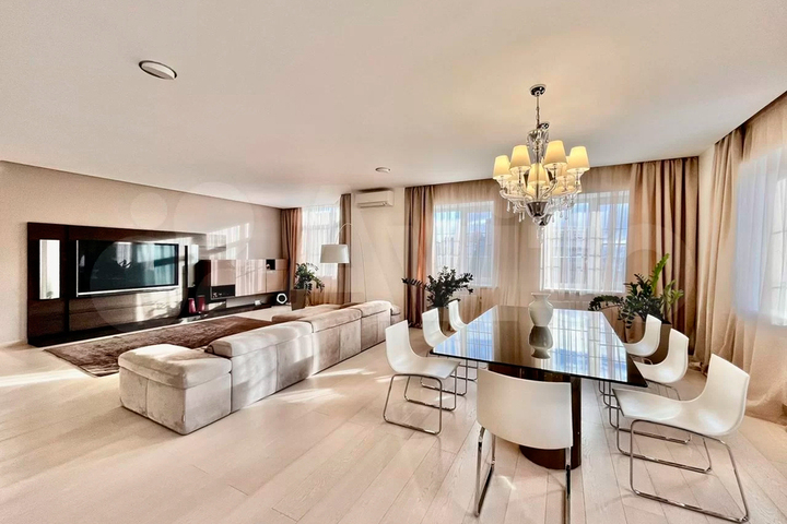 В центре Саратова продают «фешенебельную дизайнерскую квартиру» за 51 миллион