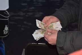 «Испытывают серьезные финансовые затруднения»: в Госдуму внесен закон о выплатах в размере 15 тысяч рублей для части россиян