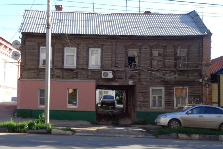 В центре Саратова «приговорили» к сносу ещё два аварийных дома, в Заводском районе — один