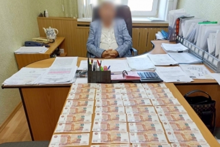 Суд решил судьбу экс-начальника МУП «Балаково-Водоканал», который получил крупную взятку