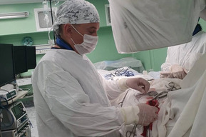 В саратовском кардиодиспансере прооперировали беременную женщину с аритмией. Врачи рассказали, почему этот случай считается редким