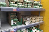 Рост цен на яйца. Жители заметили в Энгельсе «кризисный» «шесток» по 80 и 100 рублей