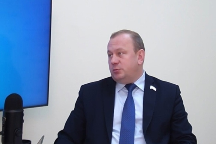 «Был небольшой ажиотаж»: министр Торгашин прокомментировал ситуацию с топливом в регионе