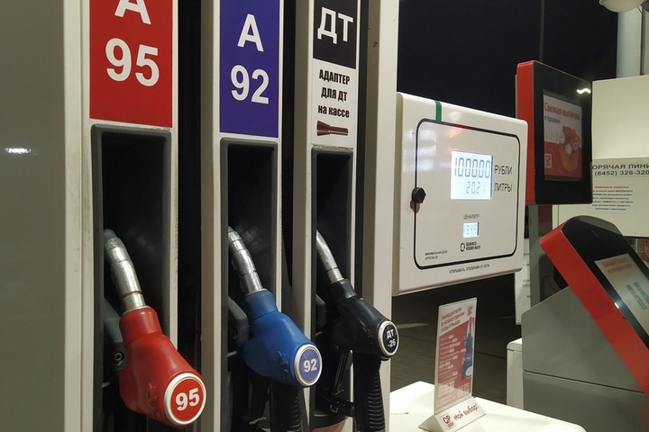 Бензин подорожал в 57 регионах РФ, Саратовская область — не исключение