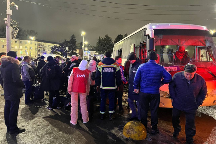 В больнице остаются четверо из 124 детей, которых сняли с поезда в Саратовской области