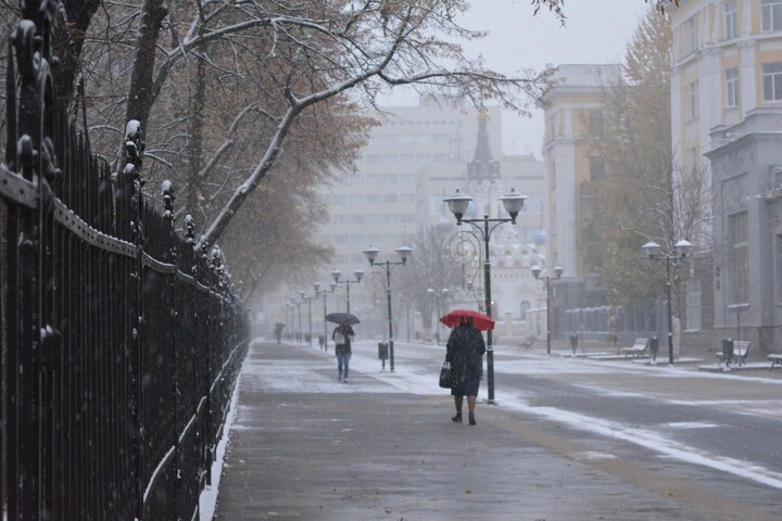 В последний рабочий день в этом году в Саратове будет идти снег и лить дождь