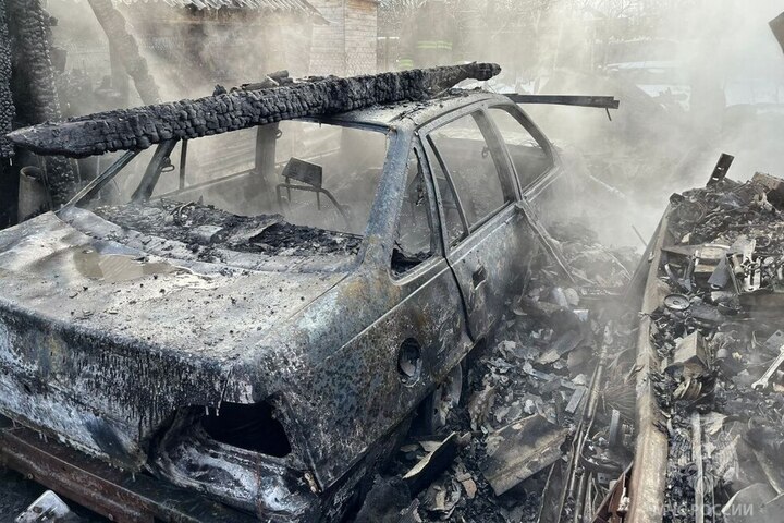 Выясняется причина пожара, уничтожившего автомобиль в Калининске