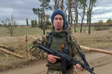 В Петровском районе прошли похороны мужчины, отправившегося на СВО добровольцем: у него остался сын