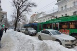 Неисправный «десятирублевый» автобус заблокировал движение в самом центре Саратова