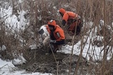 Спасатели освободили из ледяного плена символ района