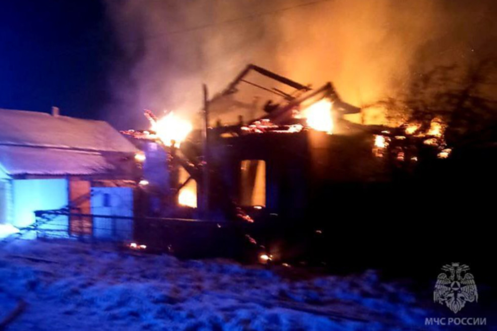 На пепелище сгоревшего дома в Красноармейске нашли тела двух неизвестных