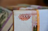 Горожанин присылал дочери по 500 рублей и накопил перед ней долг в полтора миллиона