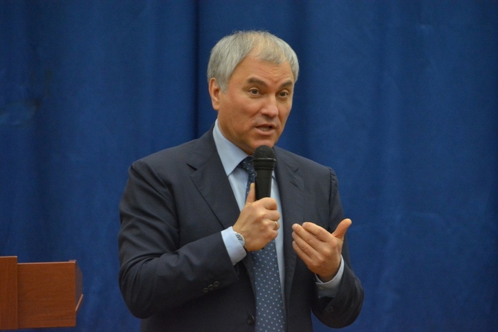 «Президент должен приехать?»: Володин упрекнул саратовских депутатов за отсутствие должного контроля и рассказал о стадионе без туалета