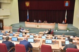 Выпускникам вузов, которые пришли работать в бюджетные учреждения, на 10 тысяч рублей повысили выплаты