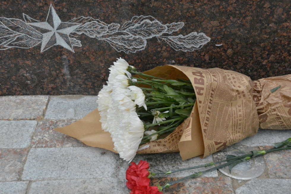 РИА Новости: в Саратове похоронят одного из членов экипажа сбитого Ил-76