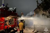 Из-за пожара в Энгельсе двум людям потребовалась помощь огнеборцев 